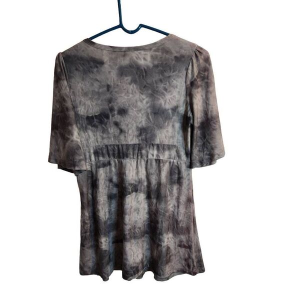 Lady Noiz Tie Dye Small Gray Rhinestone Top - Picture 7 of 7